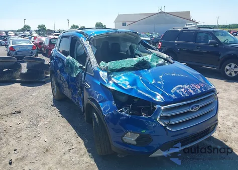 2017 Ford Escape Titanium from USA, damaged, VIN 1FMCU9J98HUC17976